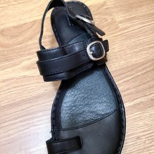 Born  Sandals Leather Women's Size 6 Black